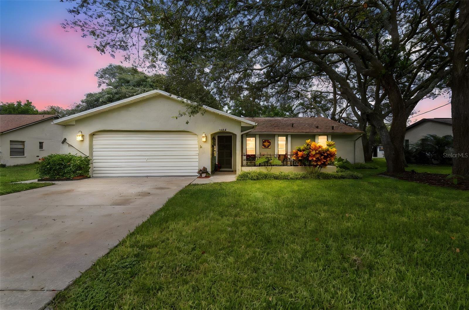 Property Photo: 2406 Gallagher Avenue FL 34606