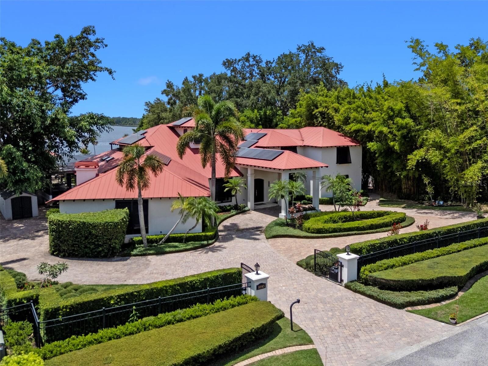 Property Photo:  10545 Down Lakeview Circle  FL 34786