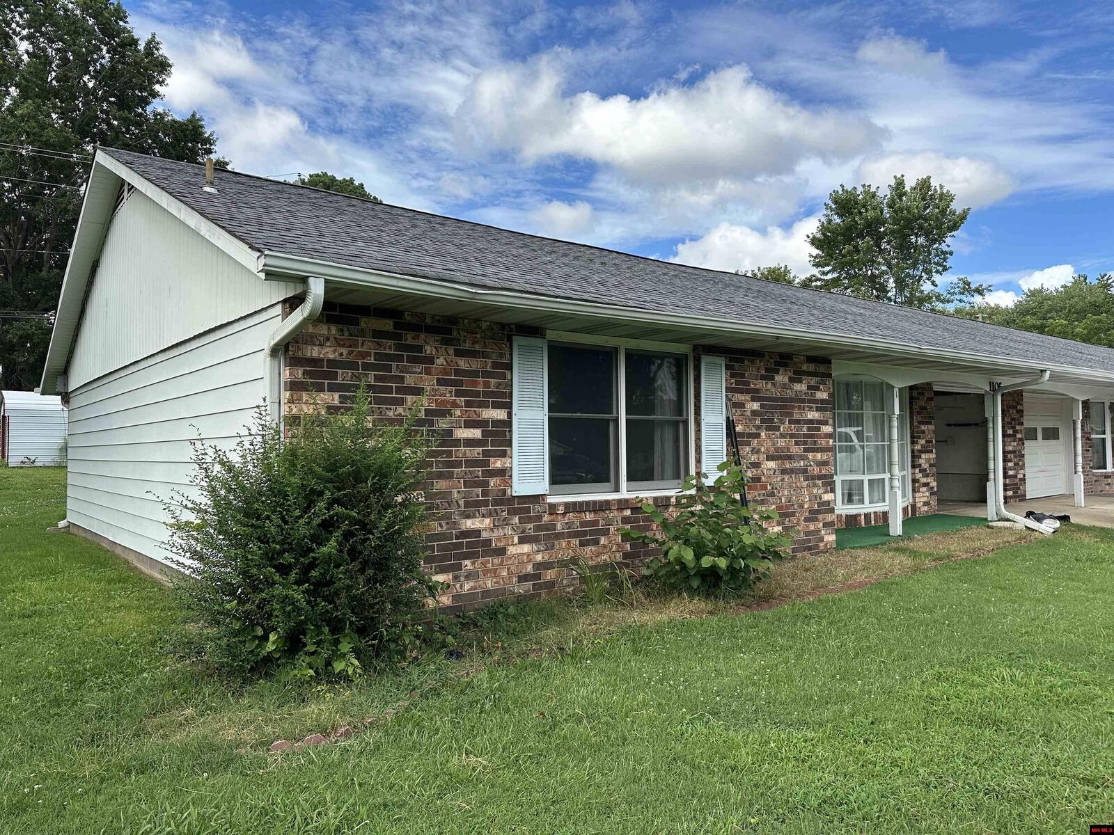 Property Photo:  1121 Meadowbrook Drive  AR 72653 