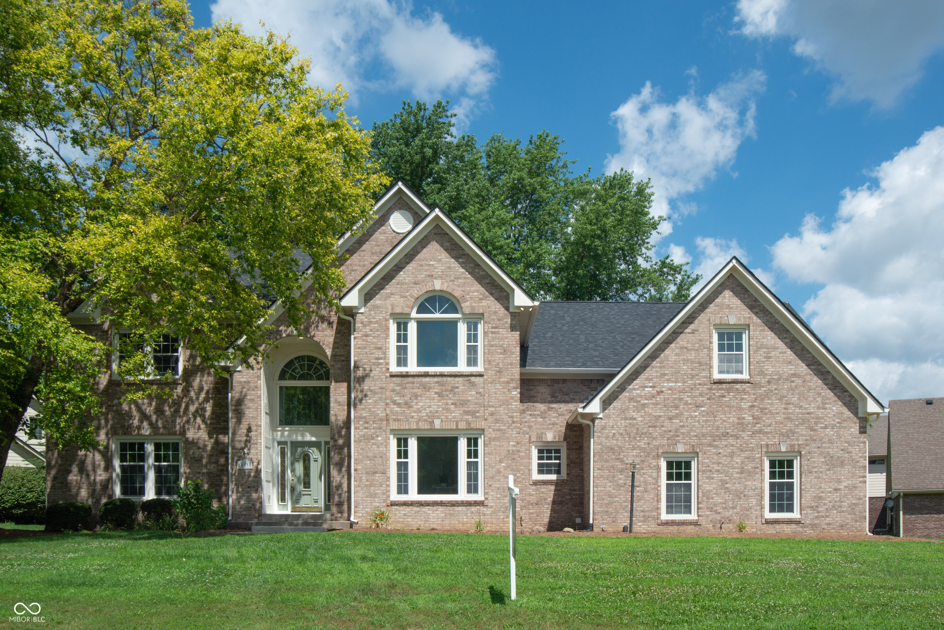 Property Photo: 10630 Thorny Rdg Trace IN 46037