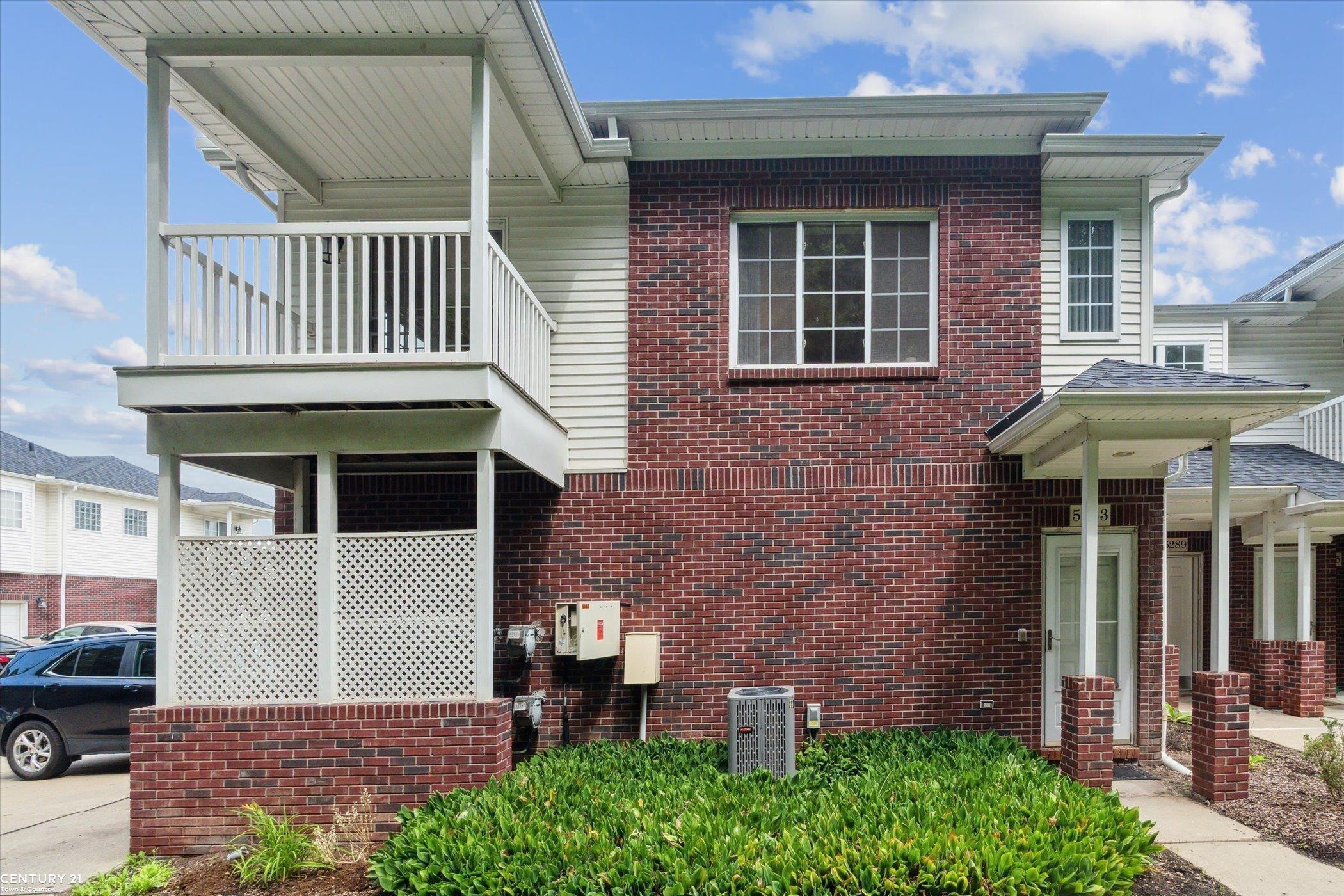 Property Photo: 5283 Twin Oaks Drive MI 48314