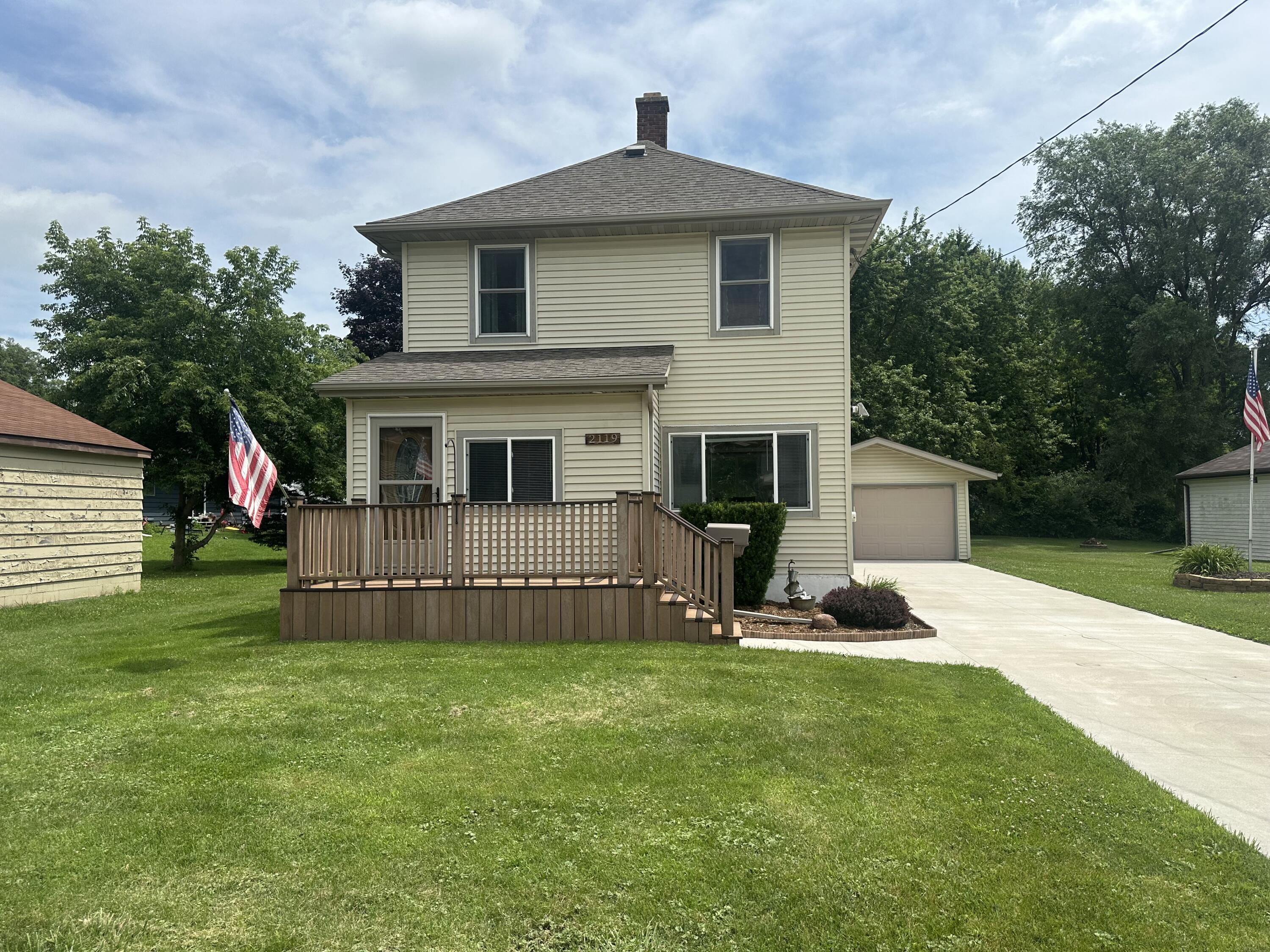 2119 Northwestern Ave  West Bend WI 53090 photo
