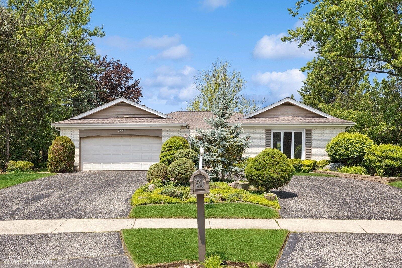 Property Photo:  1770 Overland Trail  IL 60015 