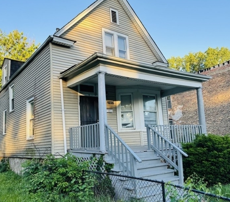 Property Photo: 7617 S Eggleston Avenue IL 60620