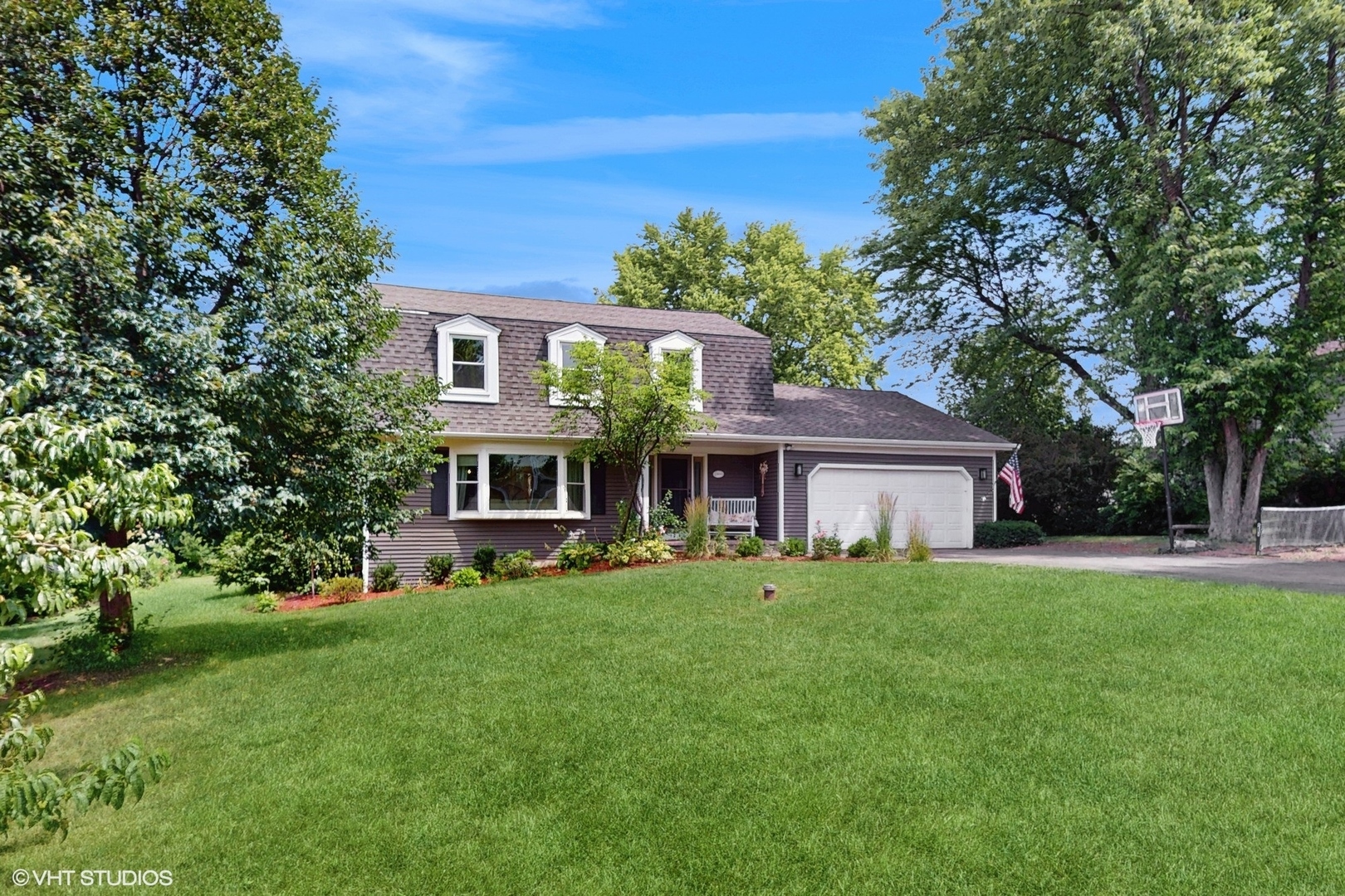 Property Photo:  27W558 Ridgeview Street  IL 60185 