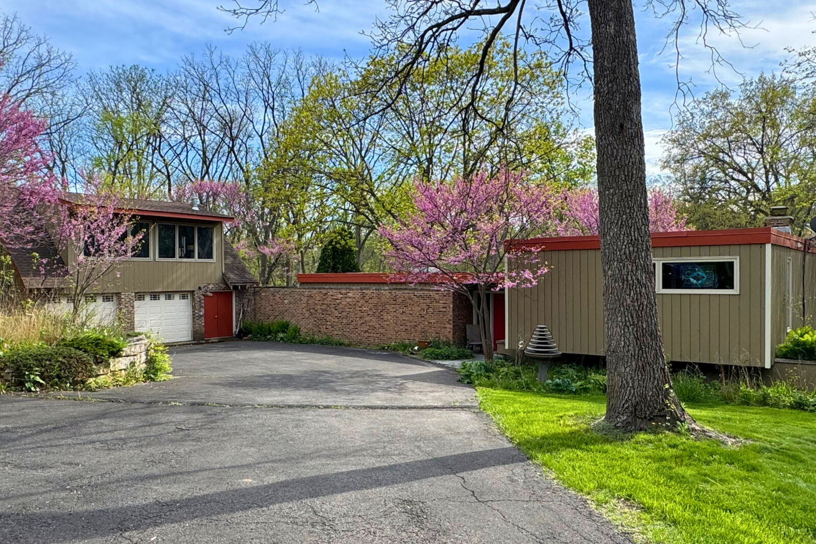 Property Photo:  14655 W Walnut Avenue  IL 60491 