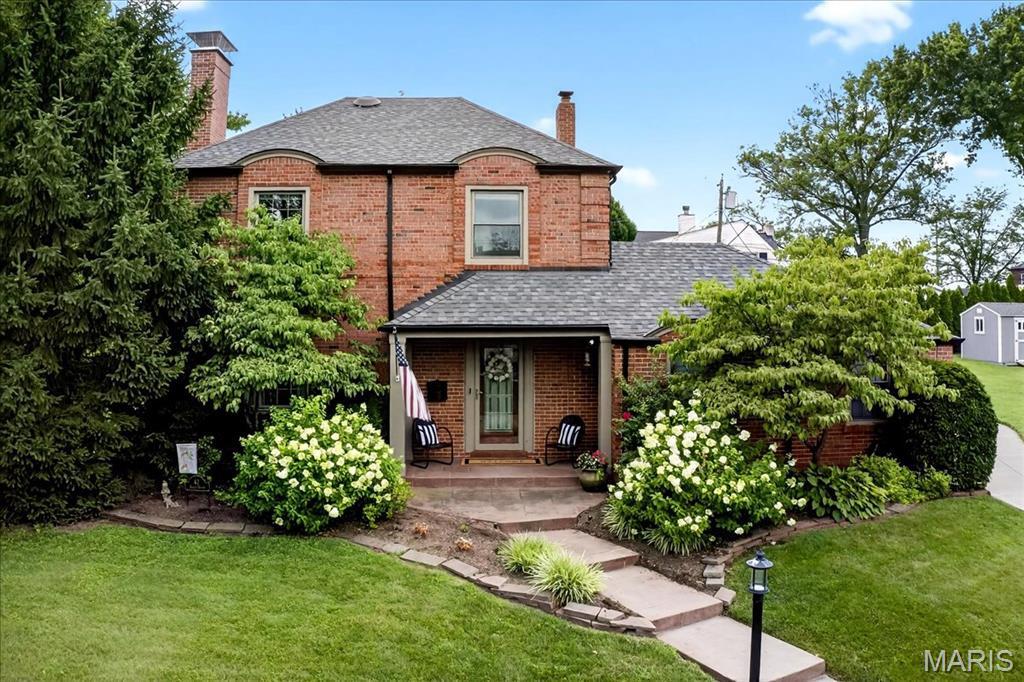 Property Photo: 42 Hanley Downs MO 63117