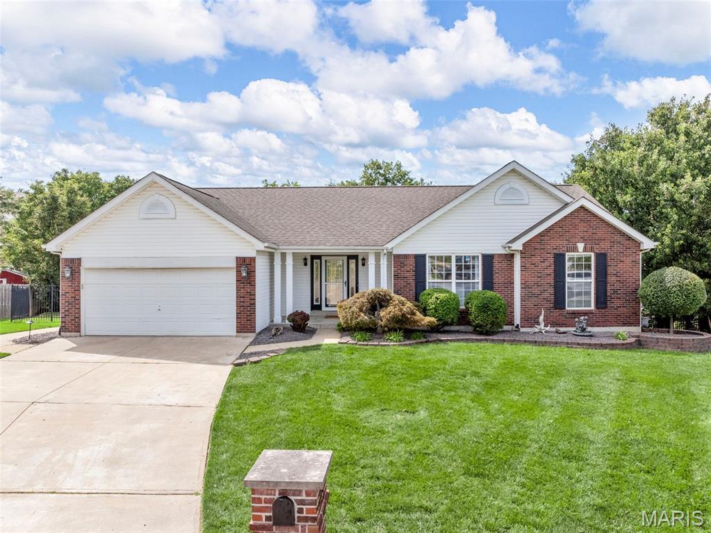 Property Photo: 521 Pinehurst Woods Court MO 63366