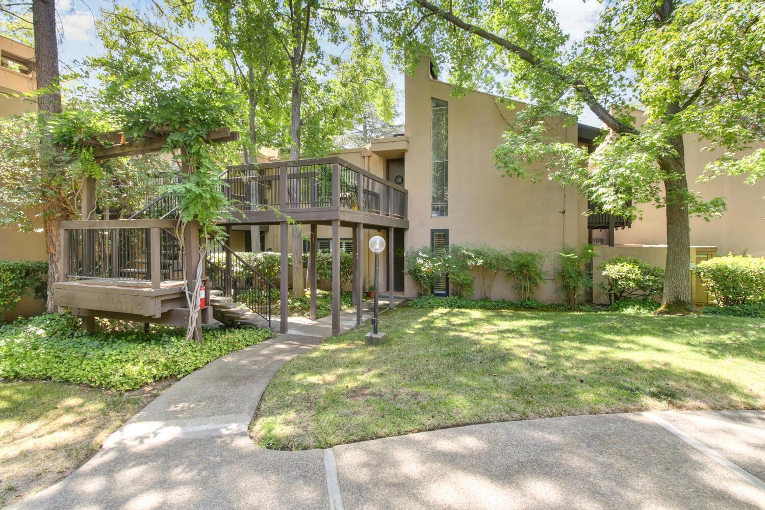 Property Photo: 608 Woodside Sierra 5 CA 95825