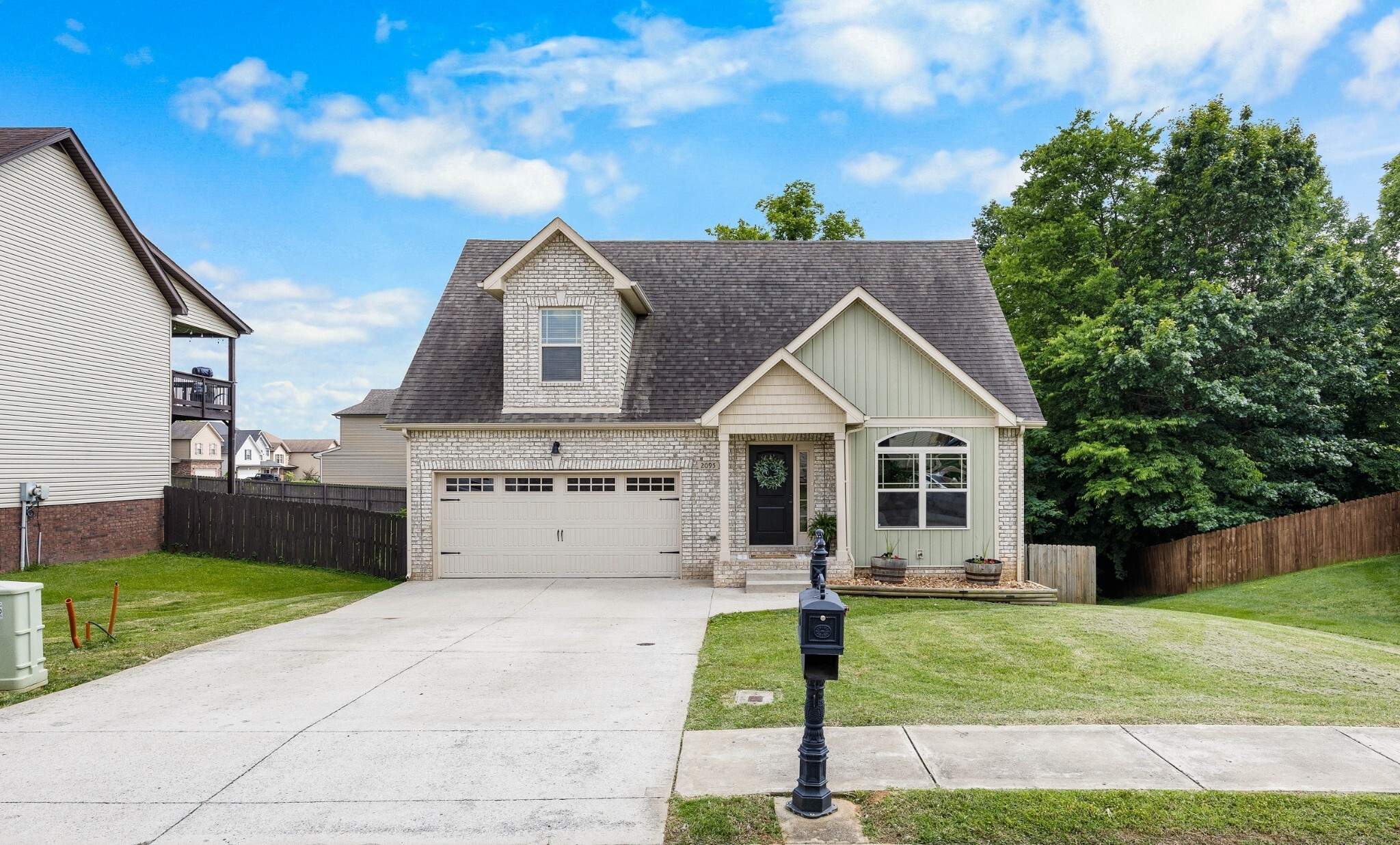 Property Photo: 2095 Bandera Dr TN 37042
