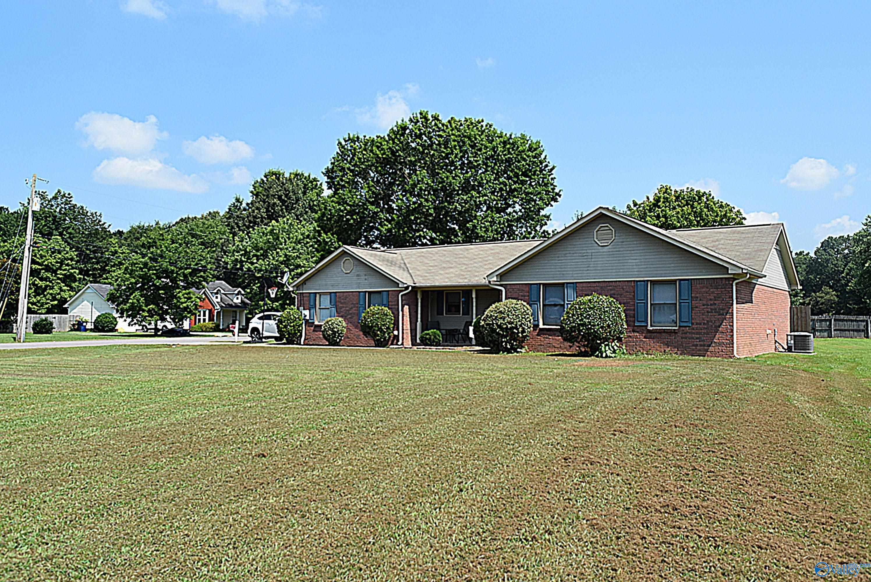 151 Cooper Drive  Huntsville AL 35811 photo