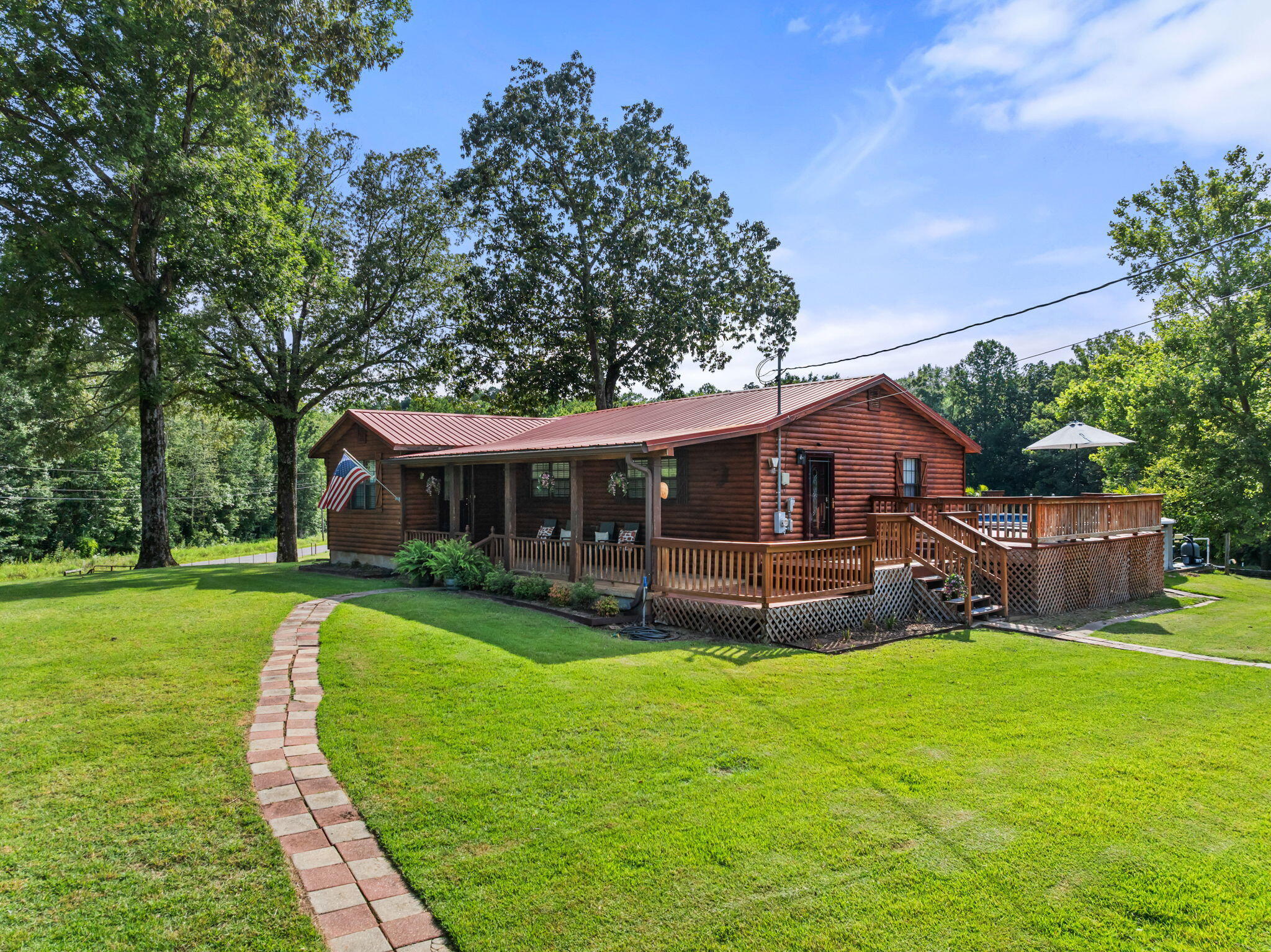 Property Photo:  17 County Road 257  MS 38846 