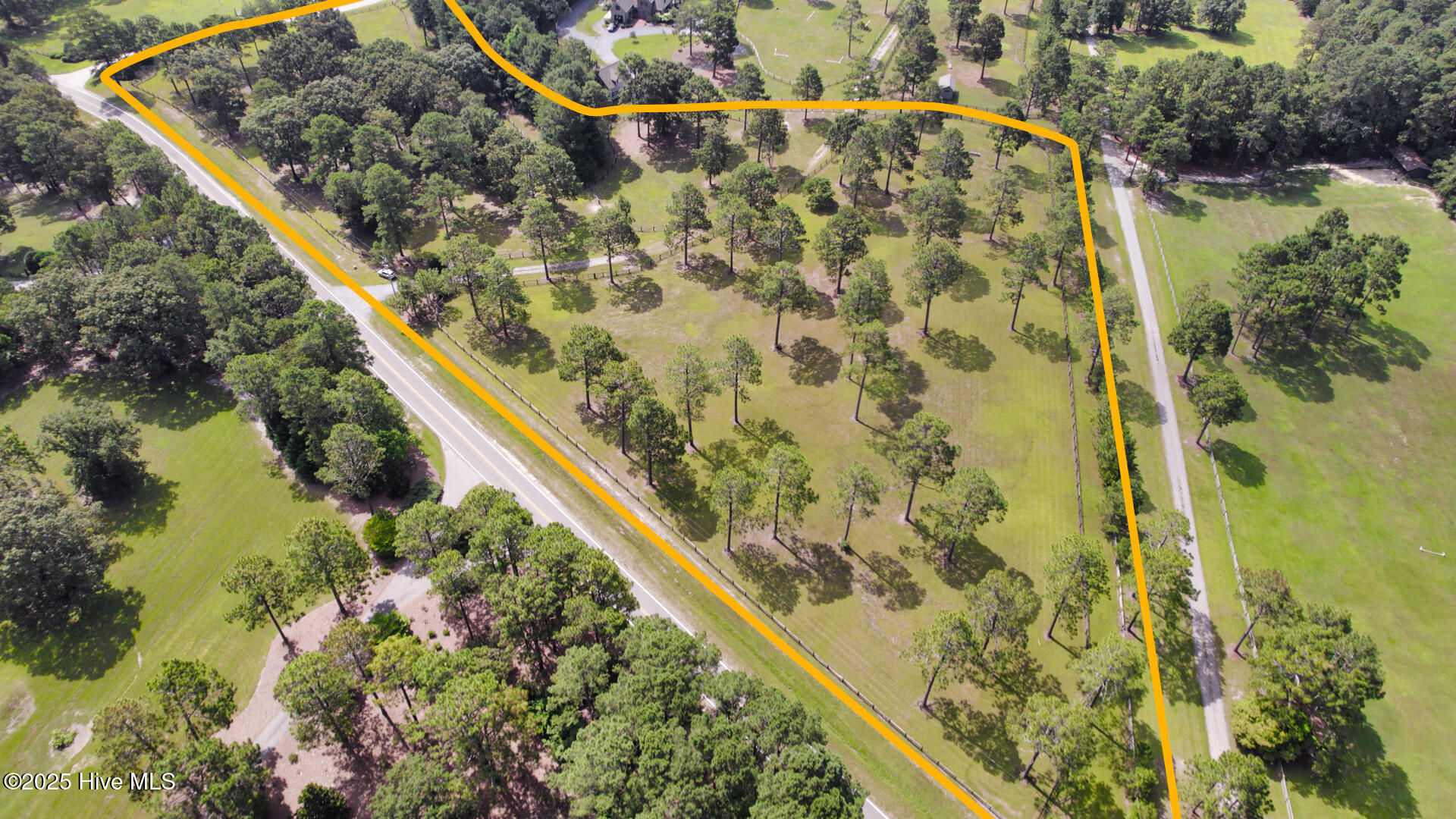 Property Photo: 2541 Lakebay Road NC 28394