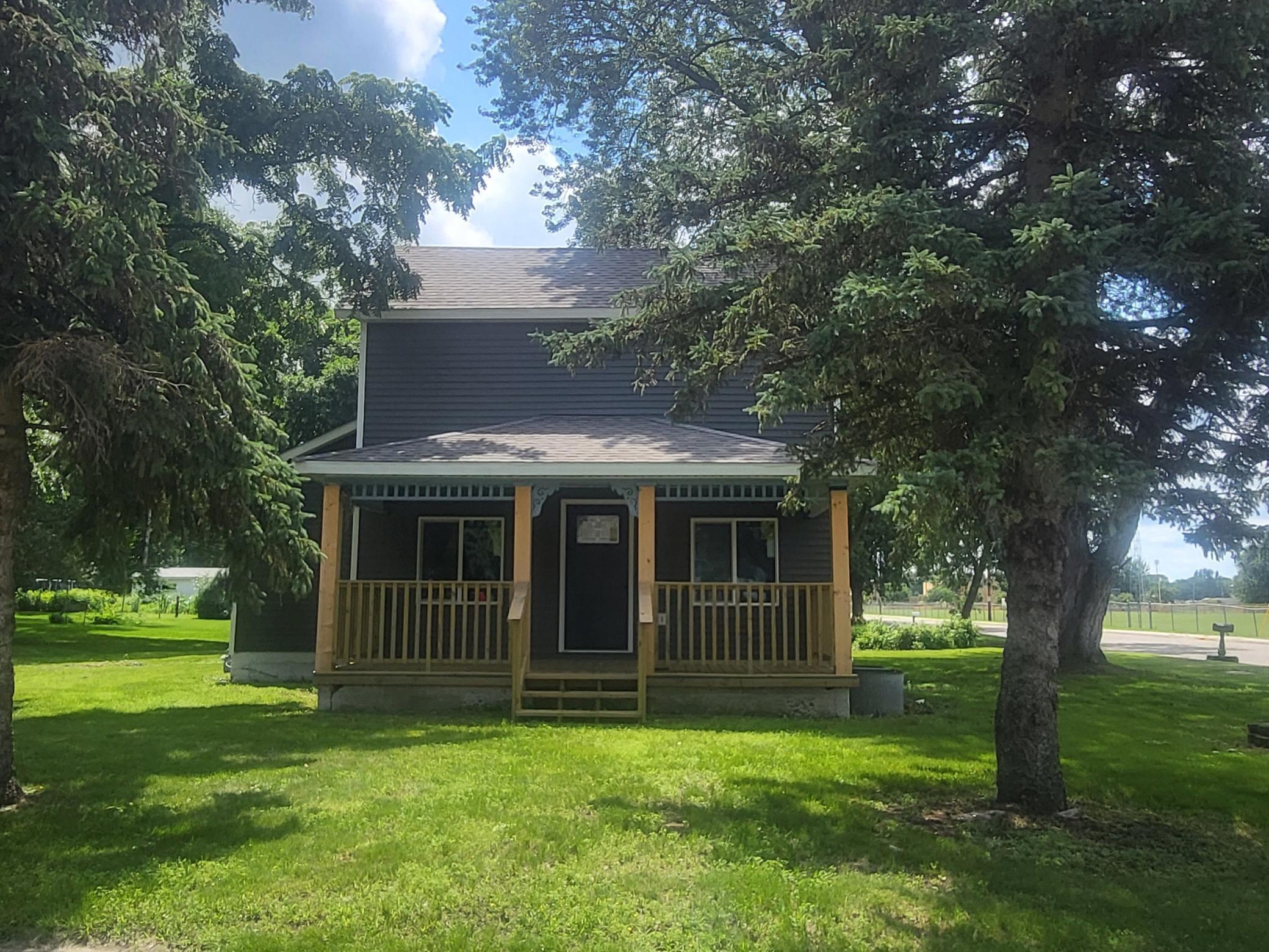 Property Photo: 409 2nd Avenue S MN 56347