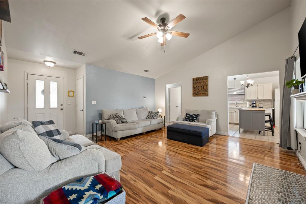 Property Photo: 5805 Concord Street TX 76148