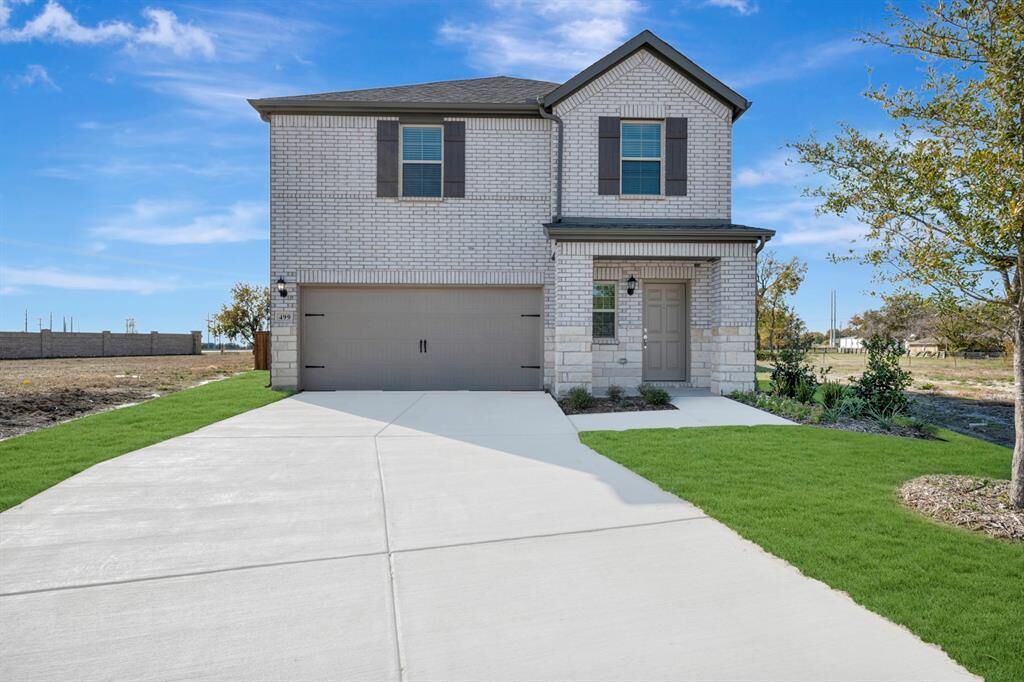 Property Photo: 499 Silent Pond Park TX 75166