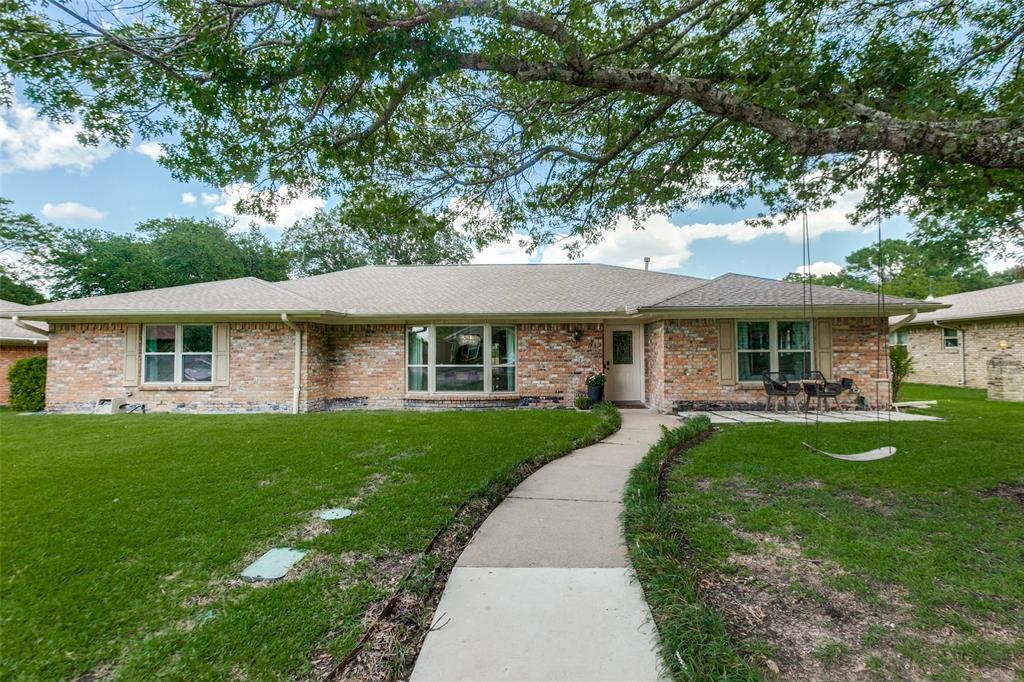 Property Photo: 912 Westwood Drive TX 75075