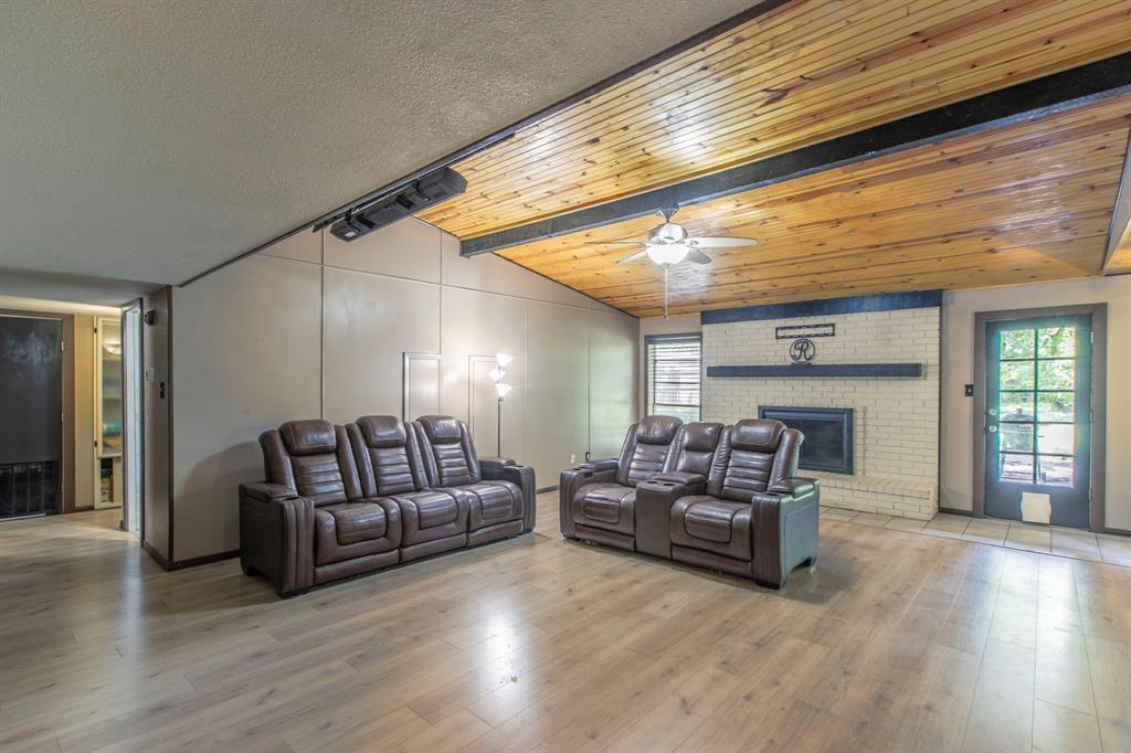 Property Photo: 3105 Oakridge Drive TX 75110