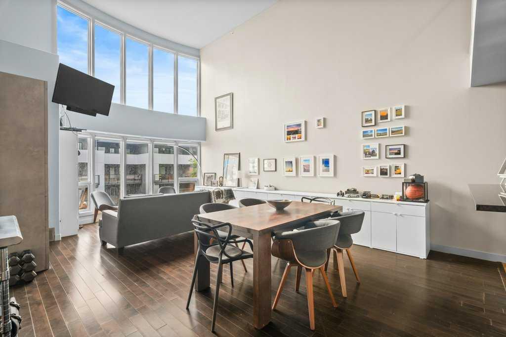 Property Photo: 317 19 Avenue SW 405 AB T2S 0E1