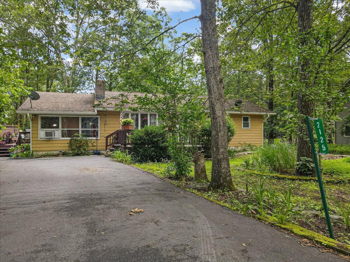 Property Photo: 2125 Sassafras Lane PA 18058