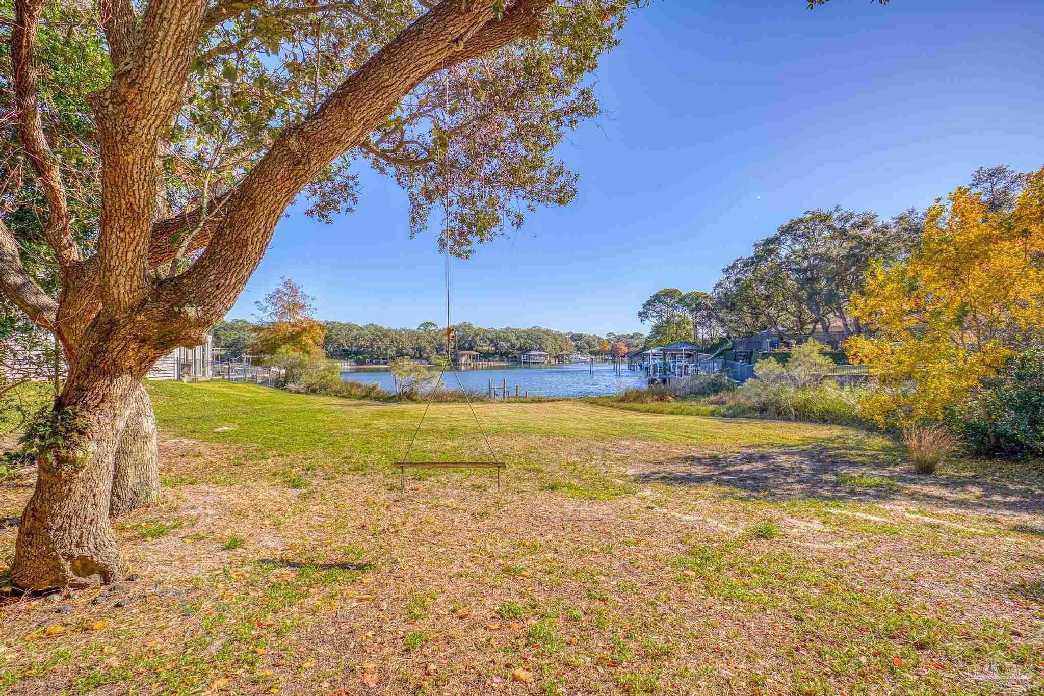 30 Highpoint Dr  Gulf Breeze FL 32561 photo