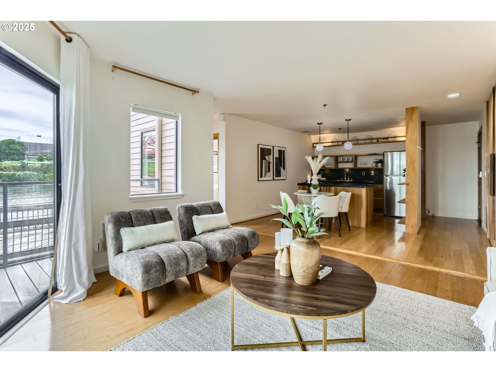 Property Photo: 930 NW Naito Pkwy K2 OR 97209