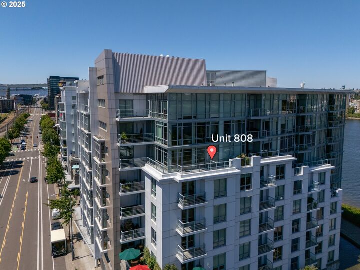 Property Photo: 1260 NW Naito Pkwy 808 OR 97209