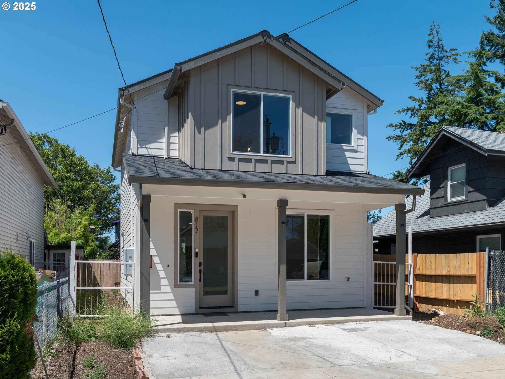 817 NE 94th Ave  Portland OR 97220 photo