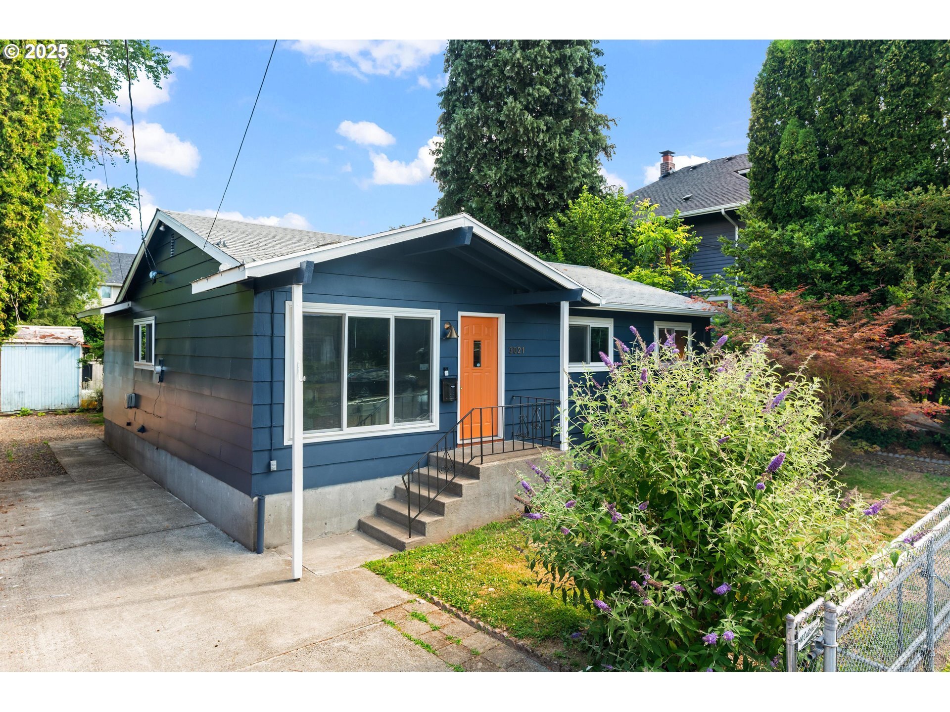 Property Photo: 3021 SE Francis St OR 97202