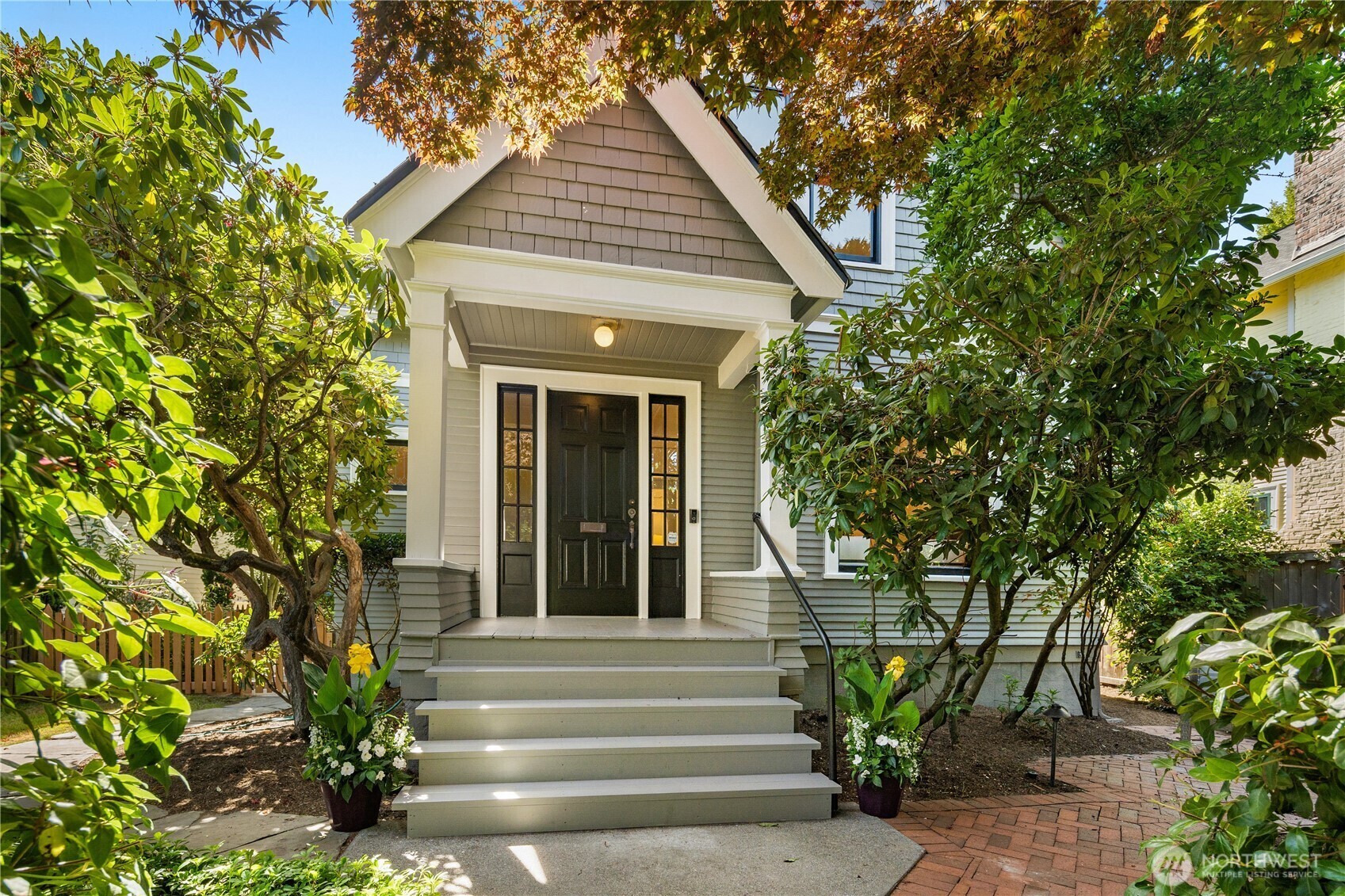 1515  2nd Avenue W  Seattle WA 98119 photo