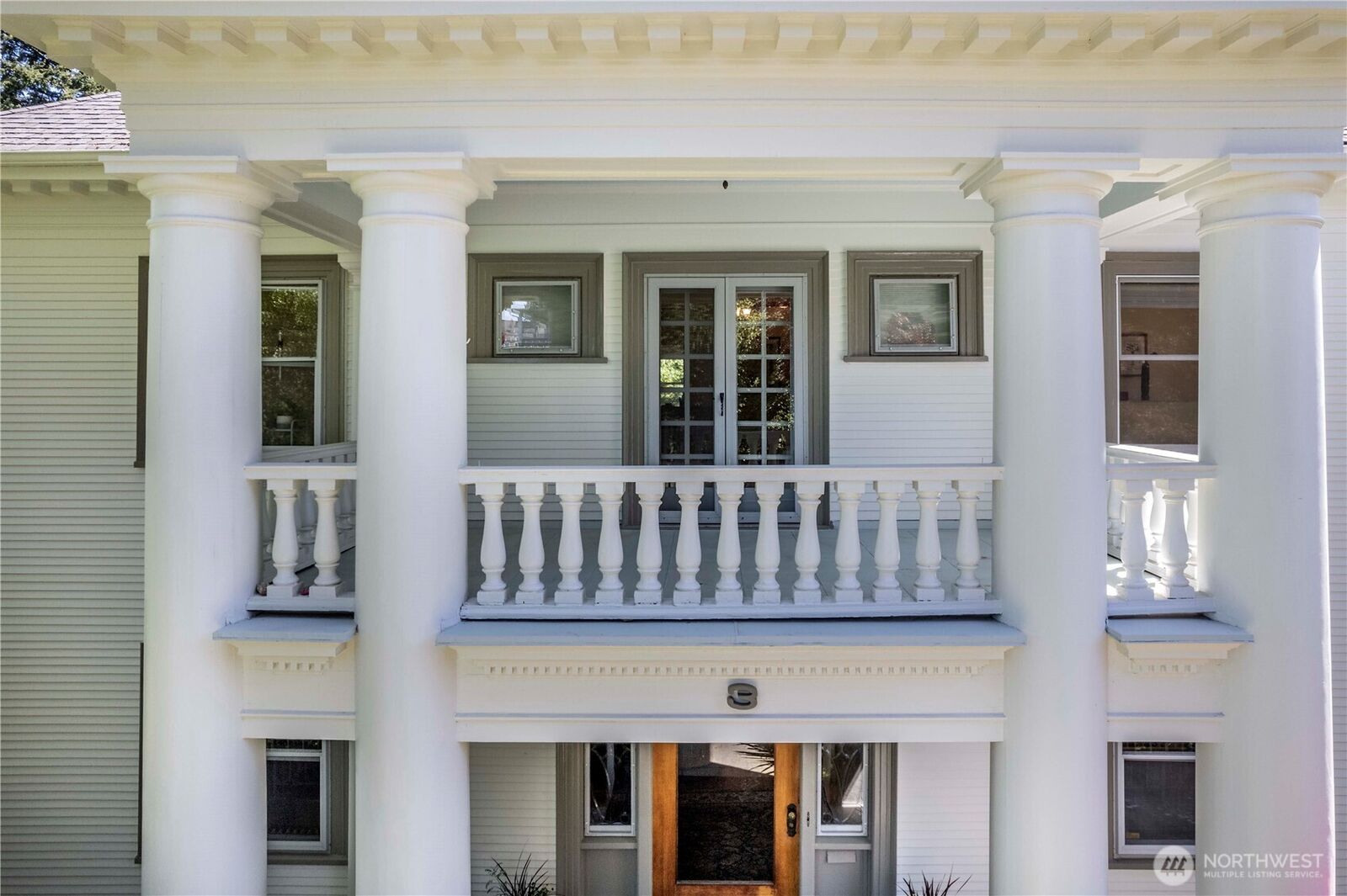 Property Photo:  3  Rosemount Way  WA 98406 