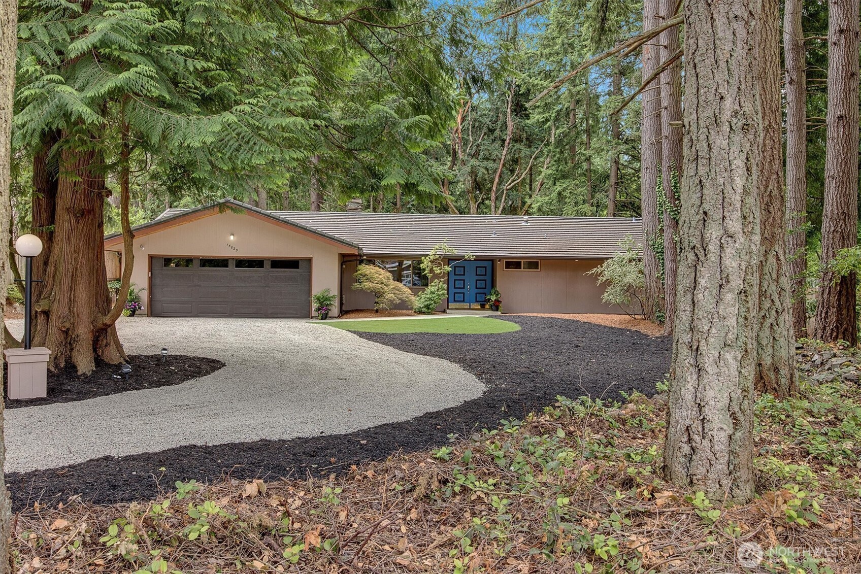 15025 SE 22nd Street  Bellevue WA 98007 photo