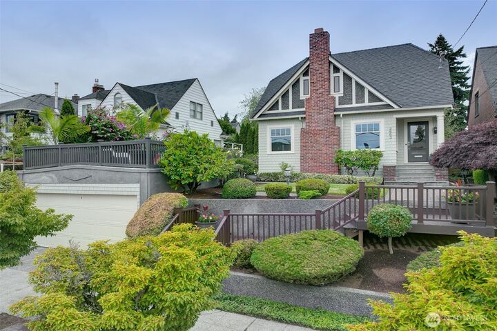 Property Photo:  2663  37th Avenue SW  WA 98126 