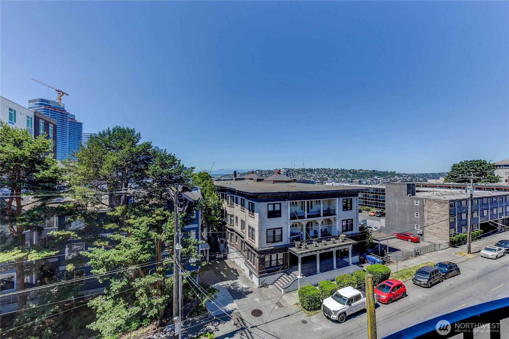 Property Photo:  124  Bellevue Avenue E 505  WA 98102 