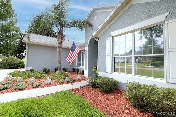 Property Photo:  247 W Romany Loop  FL 34465 