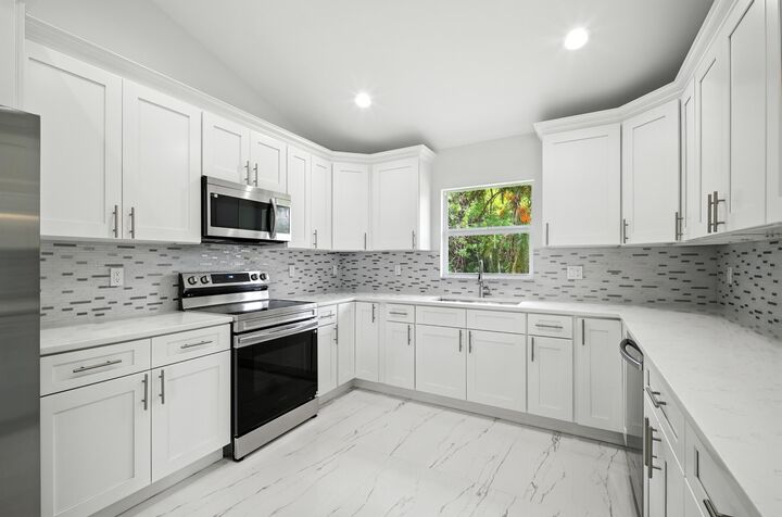 Property Photo:  2624 Newport Drive  FL 34982 