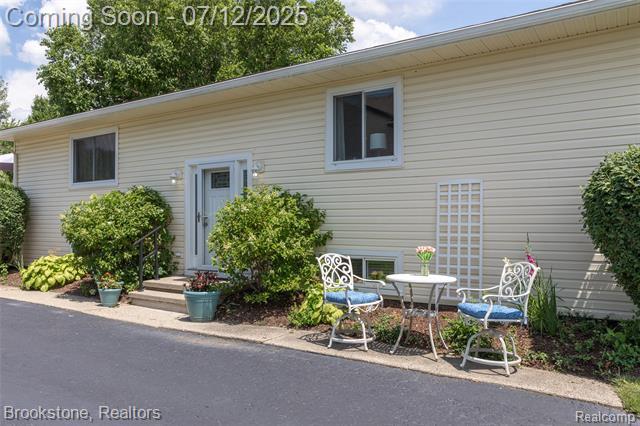 Property Photo: 871 Vanderpool Drive MI 48083