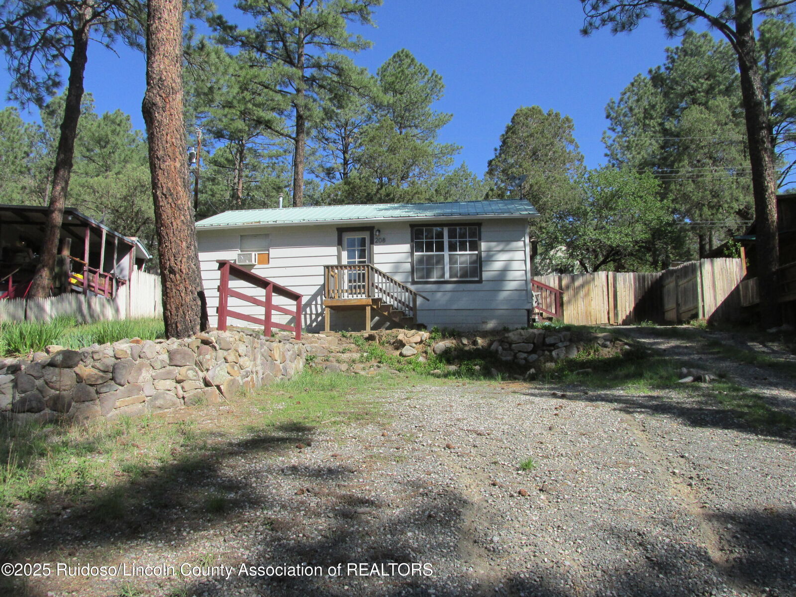 Property Photo: 208 Hemlock Circle NM 88345