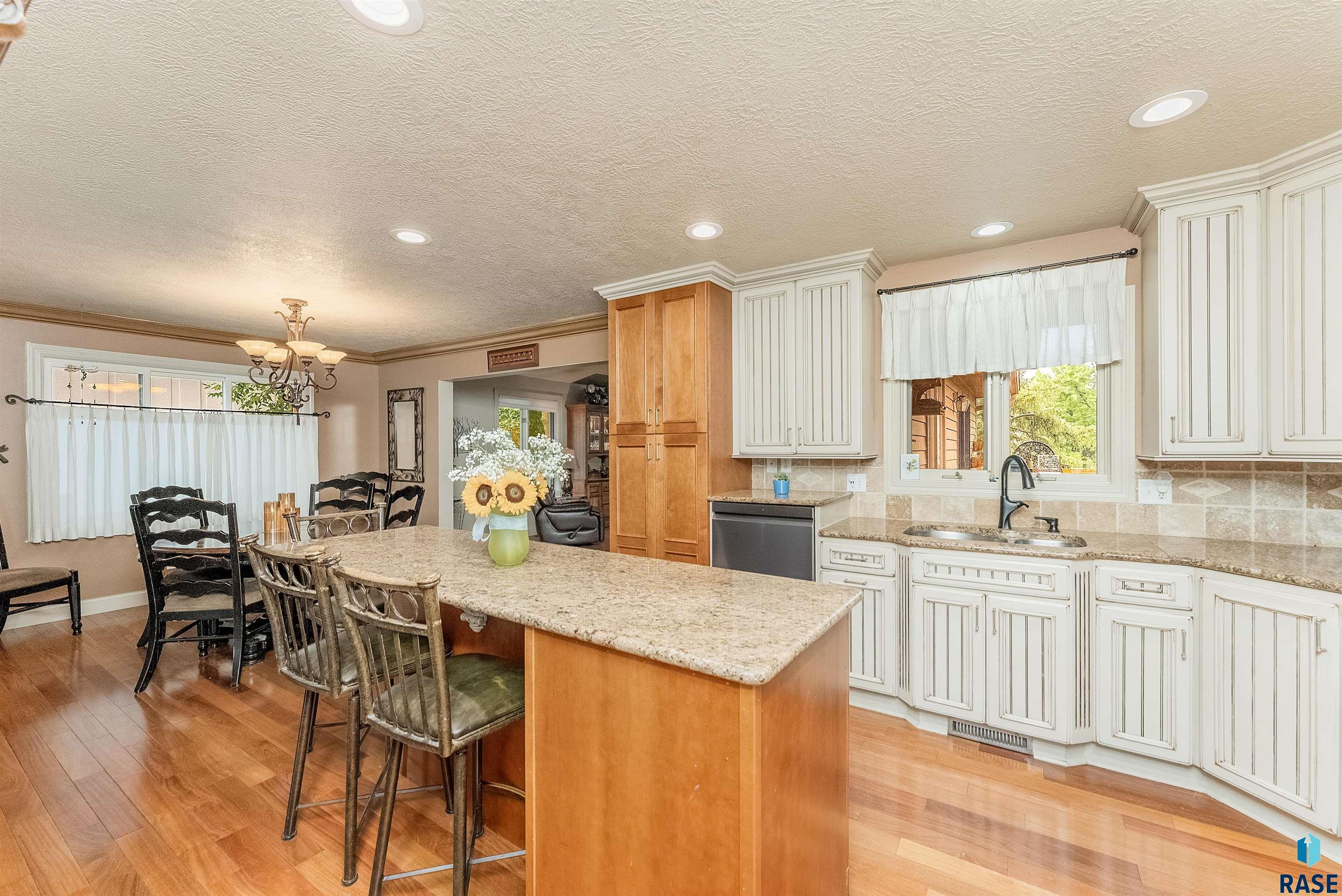 Property Photo: 317 E Aspen Dr SD 57105