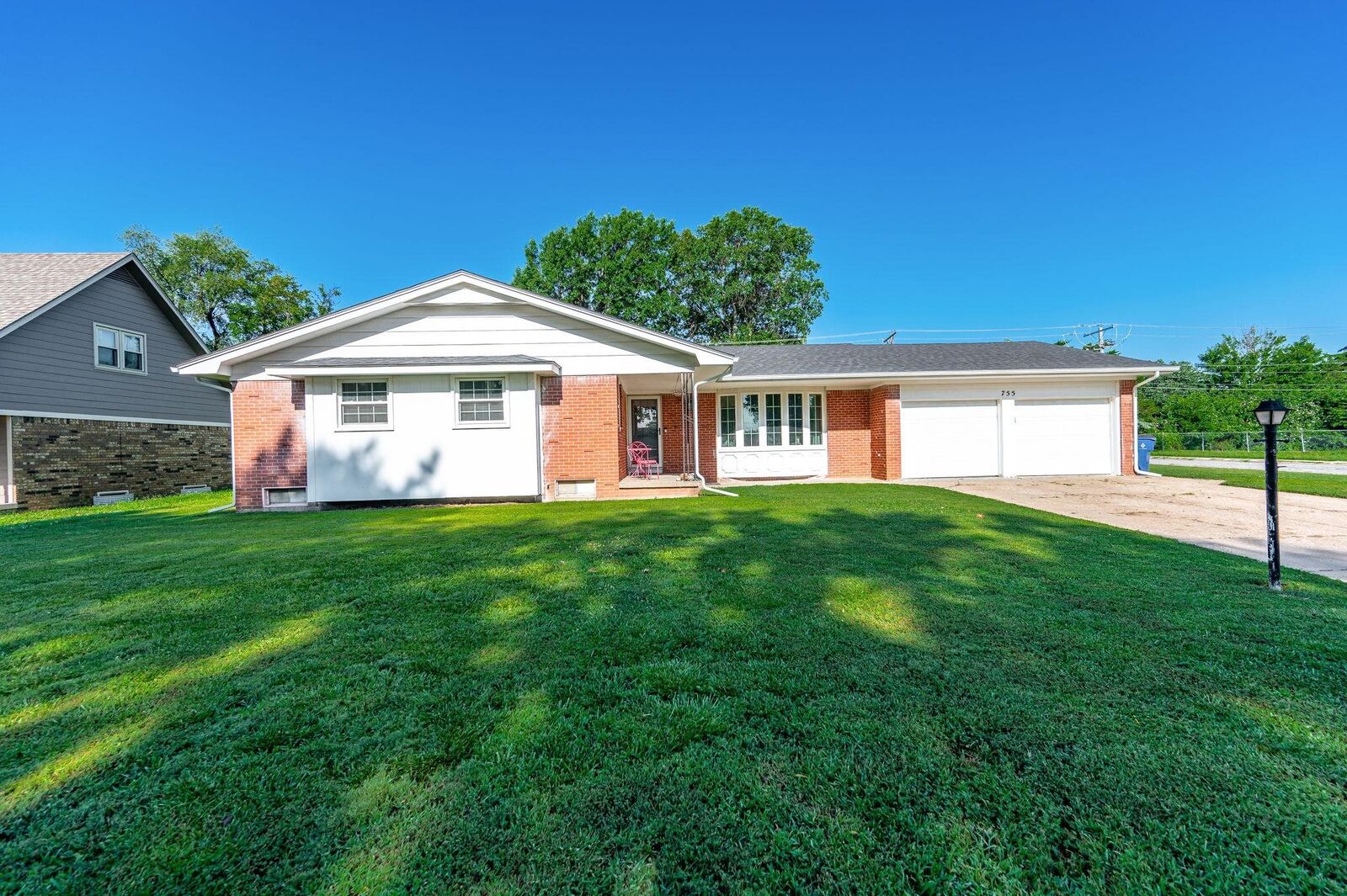 Photo de la propriété:  755 N Farmington Dr  KS 67037 