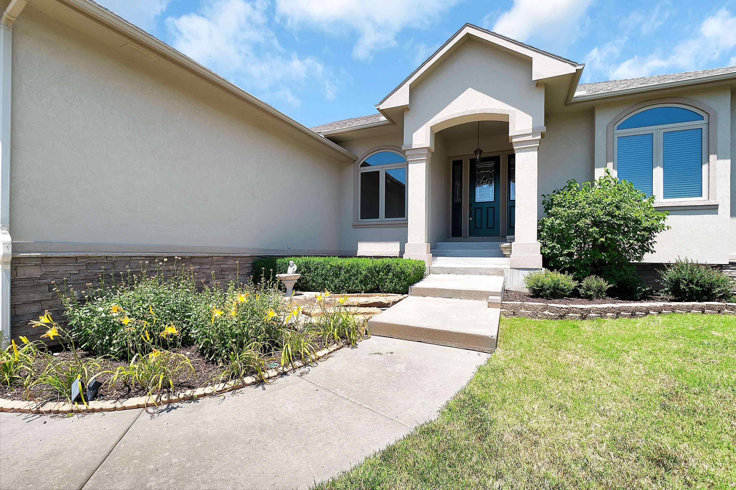 Property Photo:  12548 E Killarney St  KS 67206 