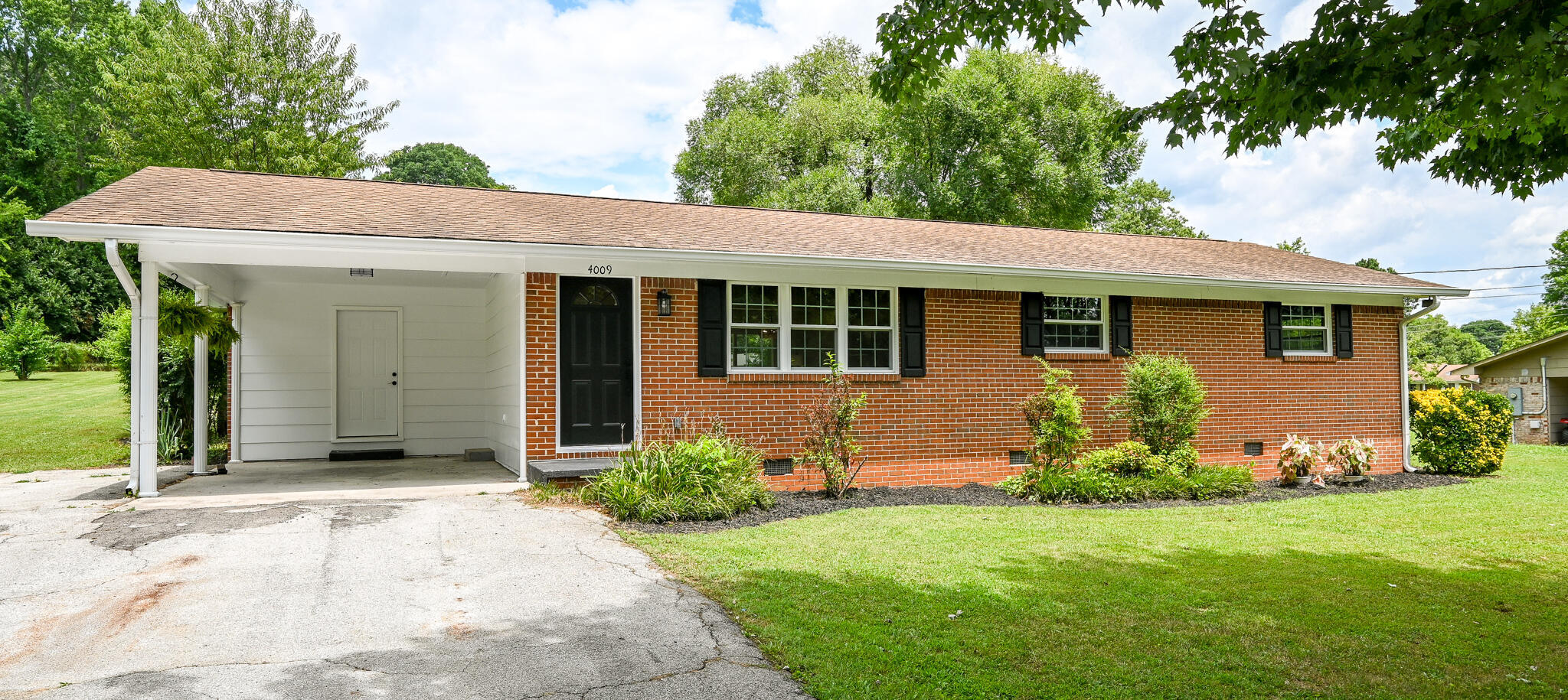 Property Photo: 4009 Sycamore Drive NW TN 37312
