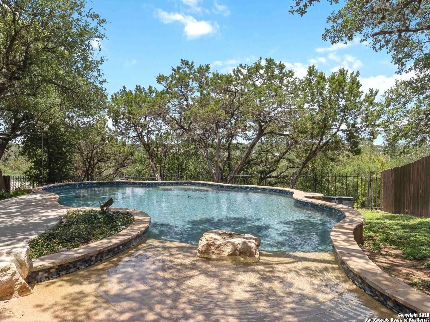 Property Photo: 17422 Sapphire Rim Dr TX 78232