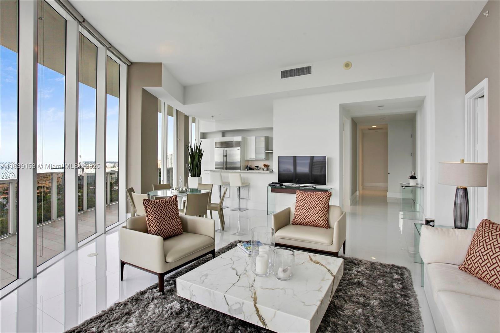 Property Photo: 4100 Island Blvd 2303 FL 33160
