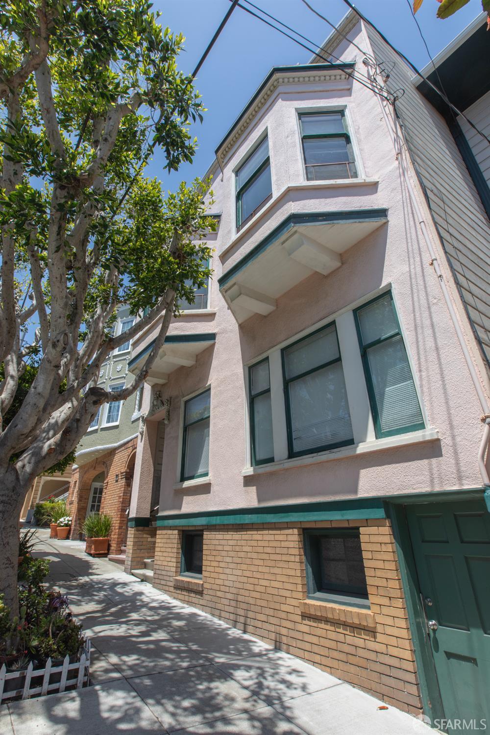 Property Photo: 4632 18th Street CA 94114