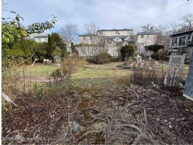 Property Photo:  320 Sprague Avenue  NY 10307 