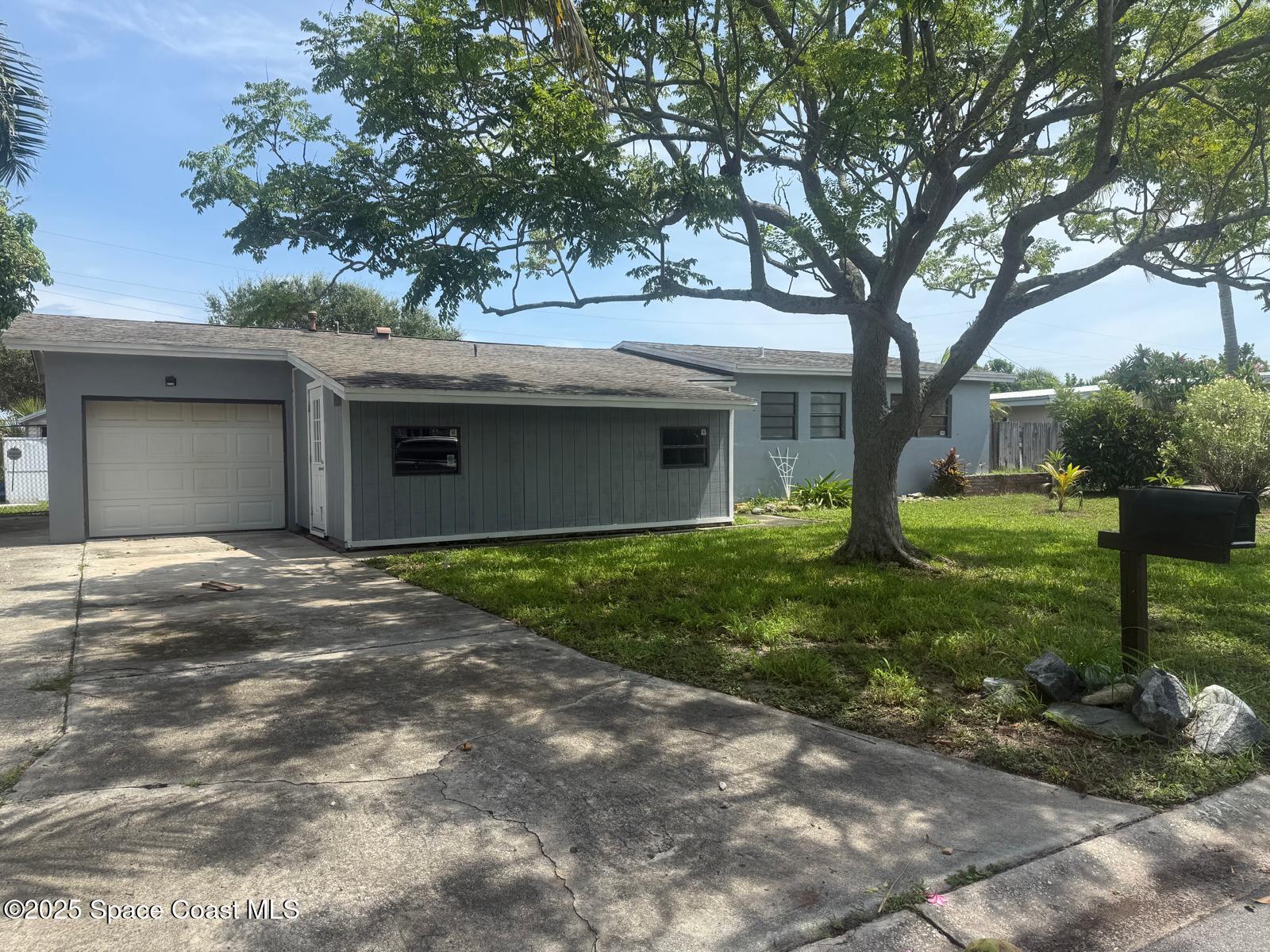 Property Photo:  329 W Arlington Street  FL 32937 