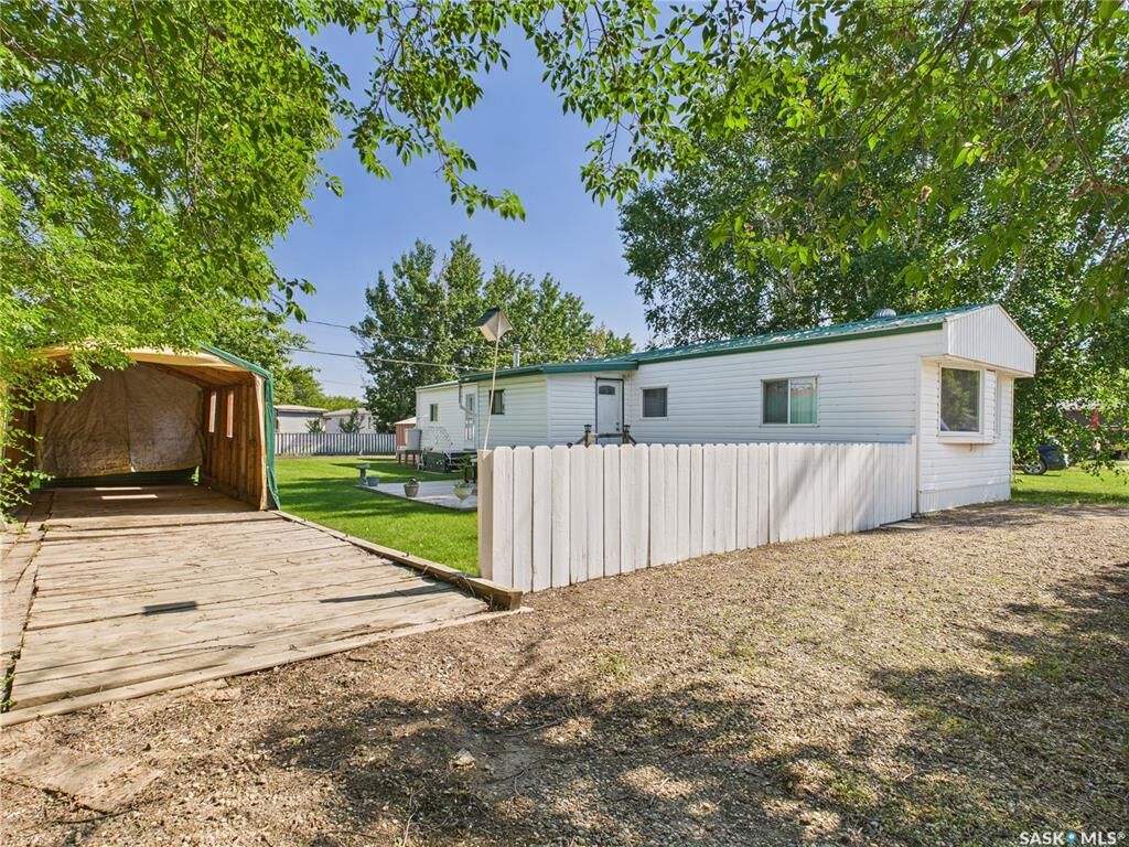 Property Photo: 43 Eastview Trailer Park Sk SK S6V 5P9