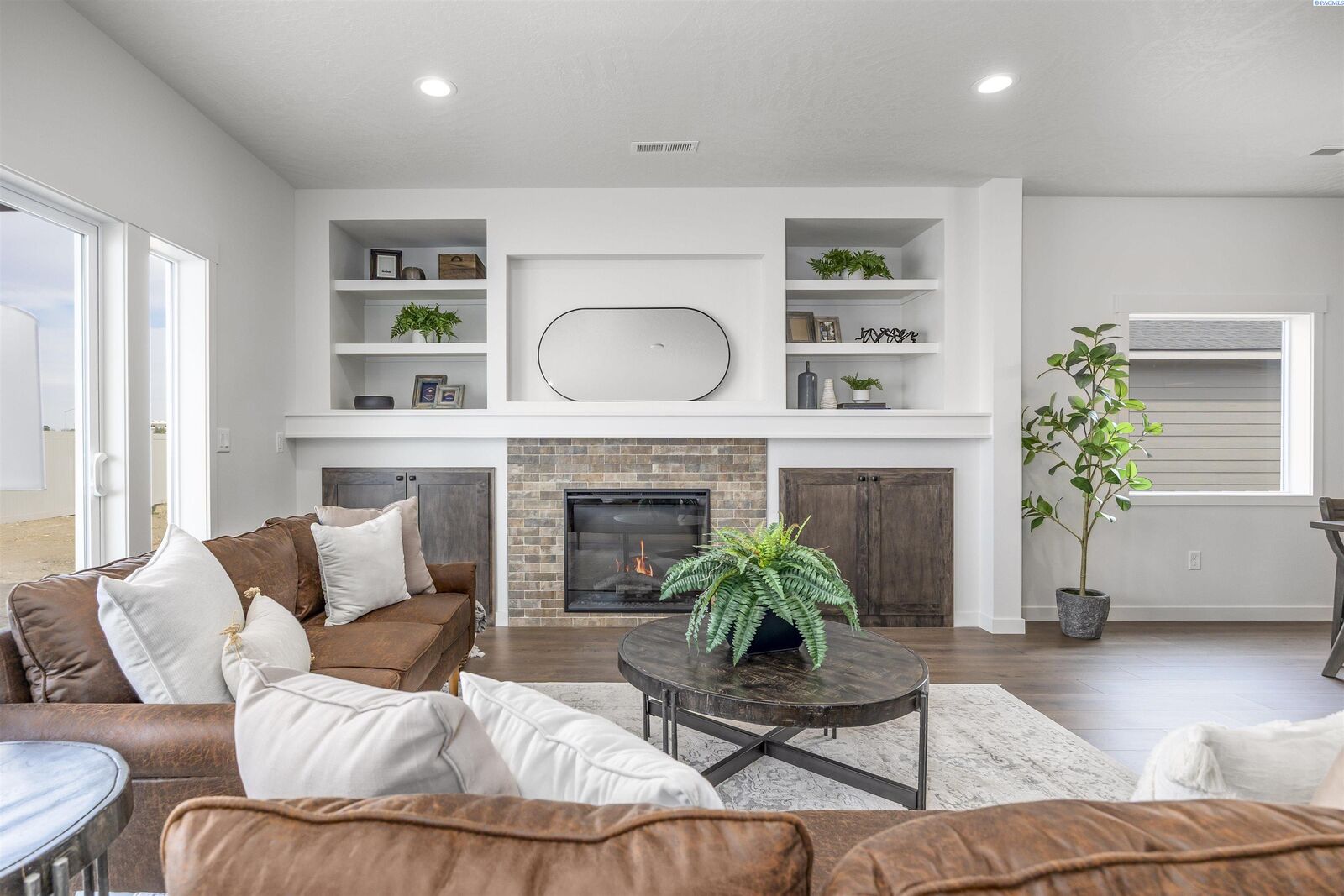 Property Photo: 235 Schrute Rd WA 99350