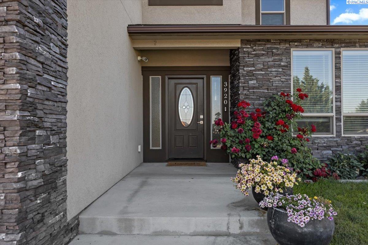 Property Photo: 3920 Peppertree Ct. WA 99301